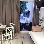 Nessa & Meli Apartment