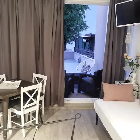 Nessa & Meli Apartment