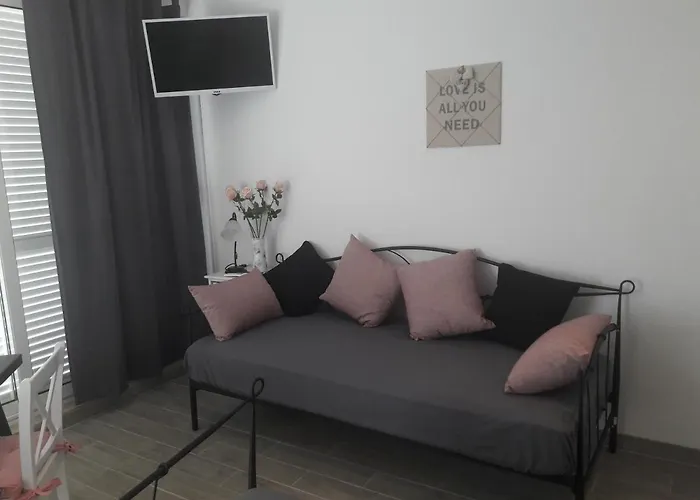 Nessa & Meli