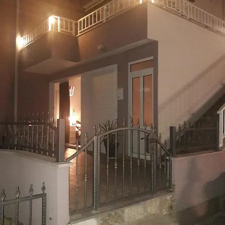 Apartman Nessa & Meli *